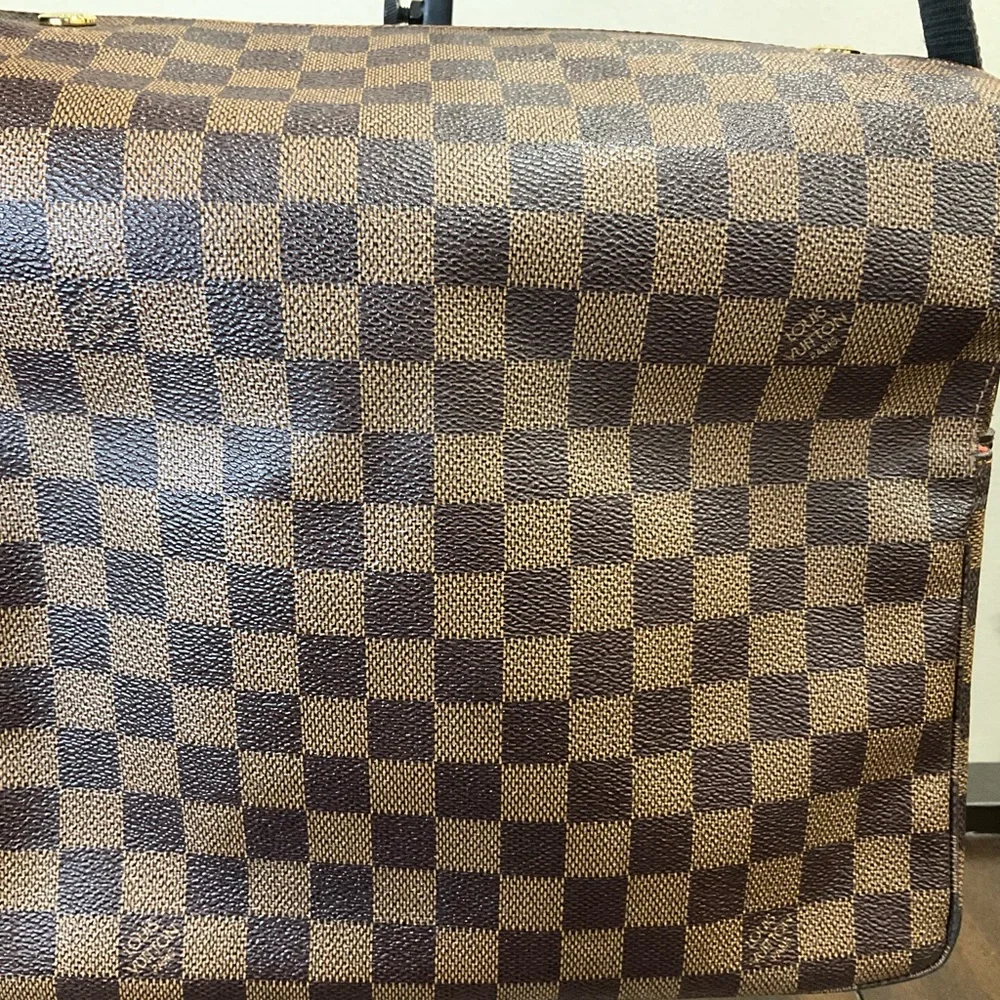 Louis Vuitton Brown Checkered Messenger Bag - Picture 2 of 16